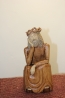 Rankų darbo medinė statulėle - "Rūpintojėlis"