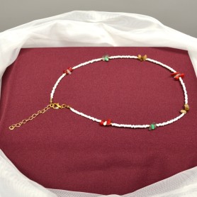 Cover image of Vėrinys su akmenukais