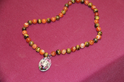 Cover image of Papuošalas automobiliui